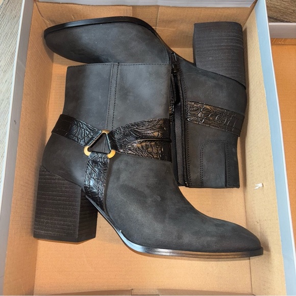 Vionic Black Ankle Booties with Sleek Design - Picture 9 of 10